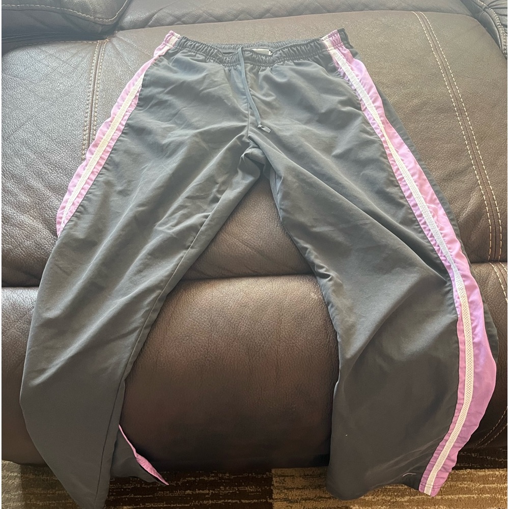 Nike work out bottoms grey and pinkish /purple size medium ( women’s )